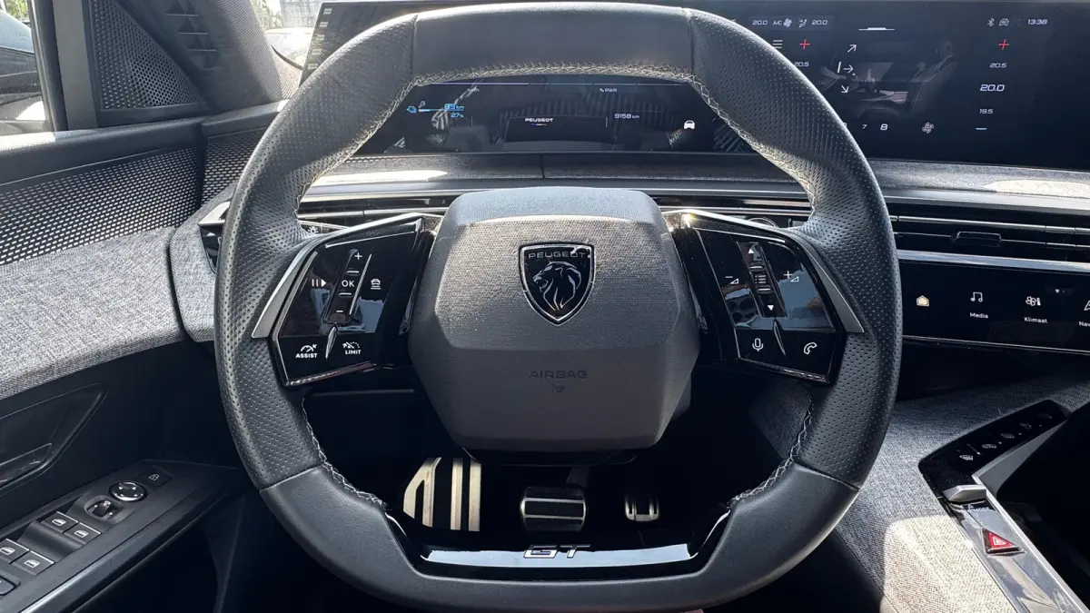 73KWH GT AVANTAGE 214PK SOH 96,5% / NAVI / LEDER / CLIMA / FULL-LED / 20" LMV / KEYLESS / WARMTEPOMP / 360° CAMERA / ADAPT. CRUISECONTROL / WINTERPAKKET / NIEUWSTAAT !!