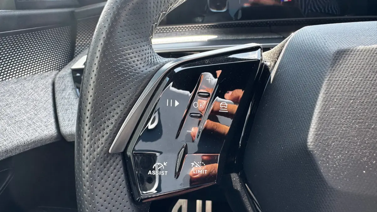 73KWH GT AVANTAGE 214PK SOH 96,5% / NAVI / LEDER / CLIMA / FULL-LED / 20" LMV / KEYLESS / WARMTEPOMP / 360° CAMERA / ADAPT. CRUISECONTROL / WINTERPAKKET / NIEUWSTAAT !!