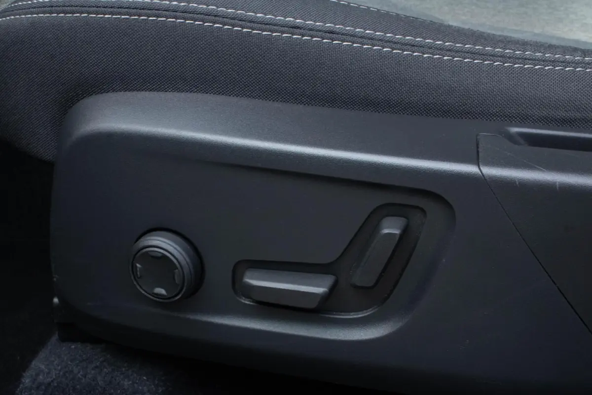 1.5 T4 PHEV Plus Dark|Stoel+Stuurverwarming|Trekhaak|Camera|Harmann Kardon|