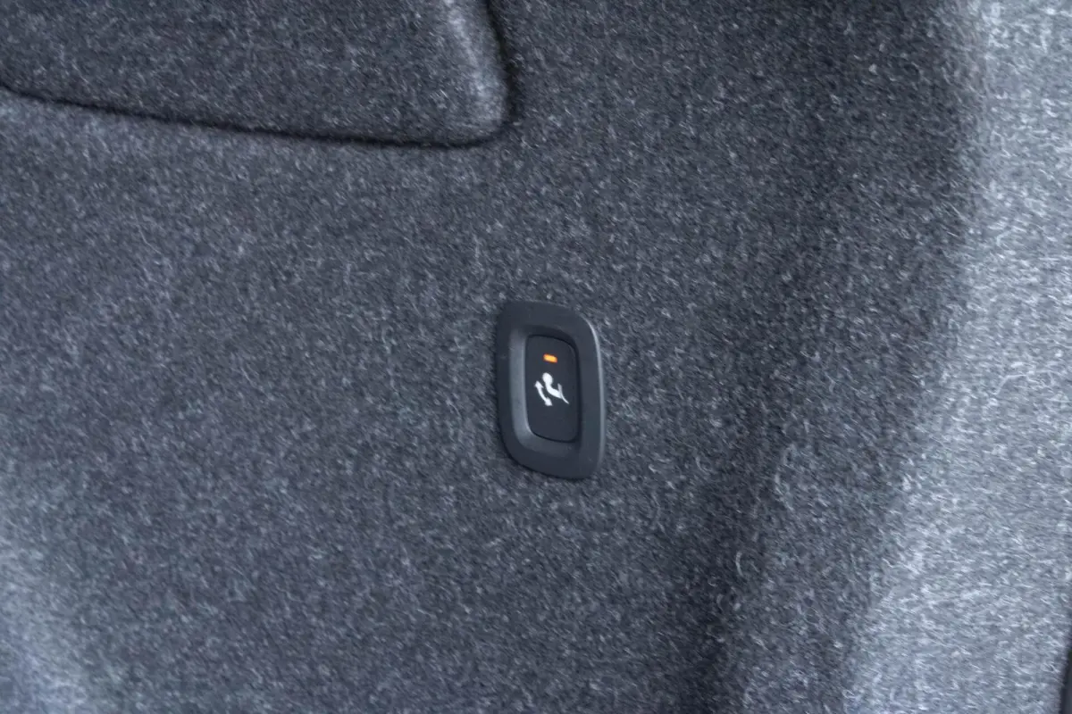 1.5 T4 PHEV Plus Dark|Stoel+Stuurverwarming|Trekhaak|Camera|Harmann Kardon|