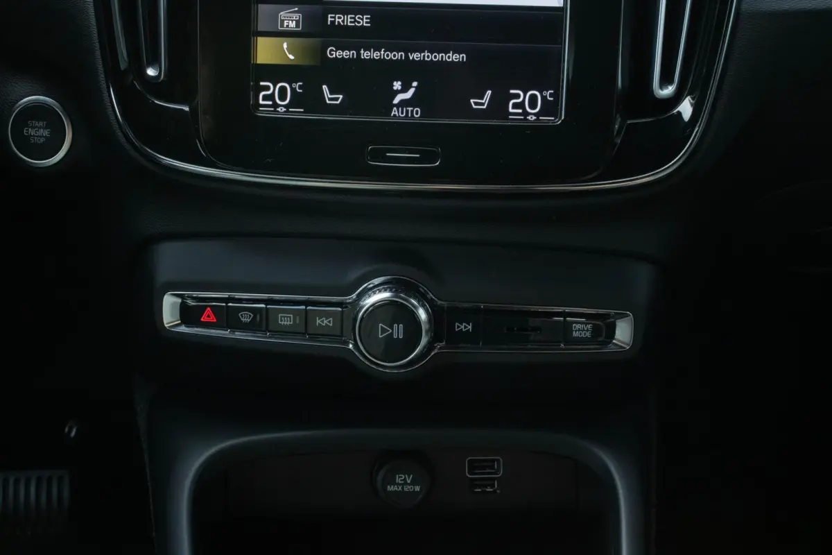 1.5 T4 PHEV Plus Dark|Stoel+Stuurverwarming|Trekhaak|Camera|Harmann Kardon|