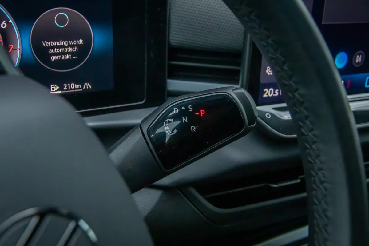 1.5 eTsi R-Line First Edition | Adaptive Cruise control | Matrix koplamen | Elektrisch bedienbare achterklep | Stoelverwarming | Achteruitrijcamera | Appelcarplay/Android auto | Achteruitrij
