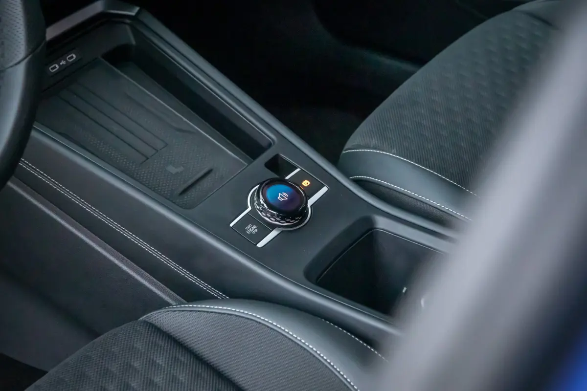 1.5 eTsi R-Line First Edition | Adaptive Cruise control | Matrix koplamen | Elektrisch bedienbare achterklep | Stoelverwarming | Achteruitrijcamera | Appelcarplay/Android auto | Achteruitrij