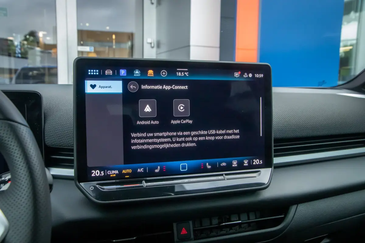 1.5 eTsi R-Line First Edition | Adaptive Cruise control | Matrix koplamen | Elektrisch bedienbare achterklep | Stoelverwarming | Achteruitrijcamera | Appelcarplay/Android auto | Achteruitrij