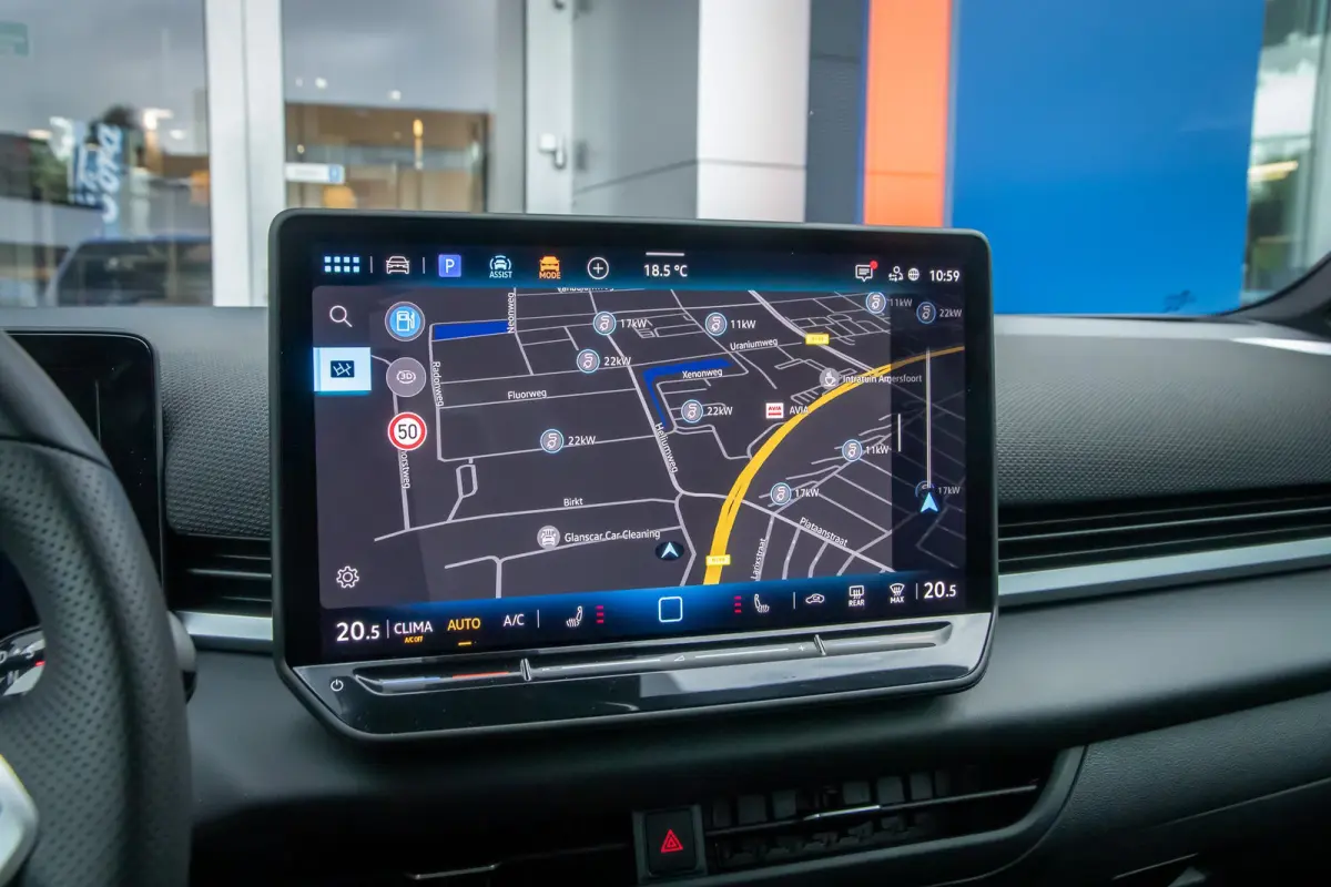 1.5 eTsi R-Line First Edition | Adaptive Cruise control | Matrix koplamen | Elektrisch bedienbare achterklep | Stoelverwarming | Achteruitrijcamera | Appelcarplay/Android auto | Achteruitrij