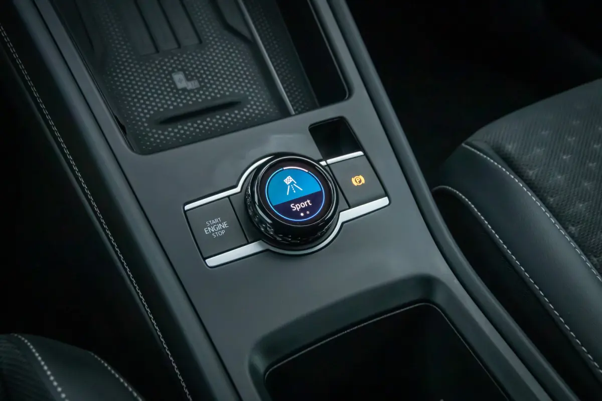 1.5 eTsi R-Line First Edition | Adaptive Cruise control | Matrix koplamen | Elektrisch bedienbare achterklep | Stoelverwarming | Achteruitrijcamera | Appelcarplay/Android auto | Achteruitrij