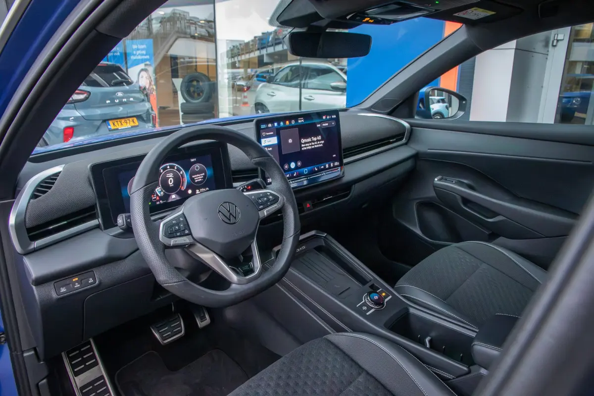 1.5 eTsi R-Line First Edition | Adaptive Cruise control | Matrix koplamen | Elektrisch bedienbare achterklep | Stoelverwarming | Achteruitrijcamera | Appelcarplay/Android auto | Achteruitrij