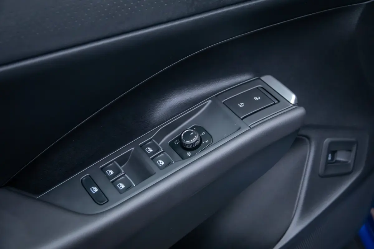 1.5 eTsi R-Line First Edition | Adaptive Cruise control | Matrix koplamen | Elektrisch bedienbare achterklep | Stoelverwarming | Achteruitrijcamera | Appelcarplay/Android auto | Achteruitrij