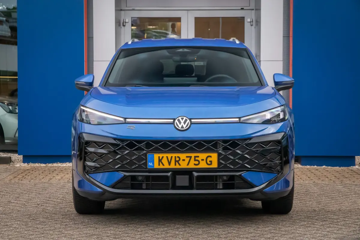 1.5 eTsi R-Line First Edition | Adaptive Cruise control | Matrix koplamen | Elektrisch bedienbare achterklep | Stoelverwarming | Achteruitrijcamera | Appelcarplay/Android auto | Achteruitrij