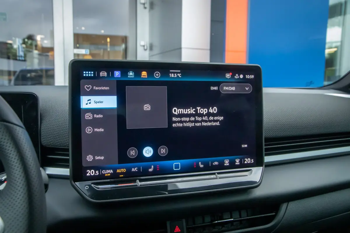 1.5 eTsi R-Line First Edition | Adaptive Cruise control | Matrix koplamen | Elektrisch bedienbare achterklep | Stoelverwarming | Achteruitrijcamera | Appelcarplay/Android auto | Achteruitrij