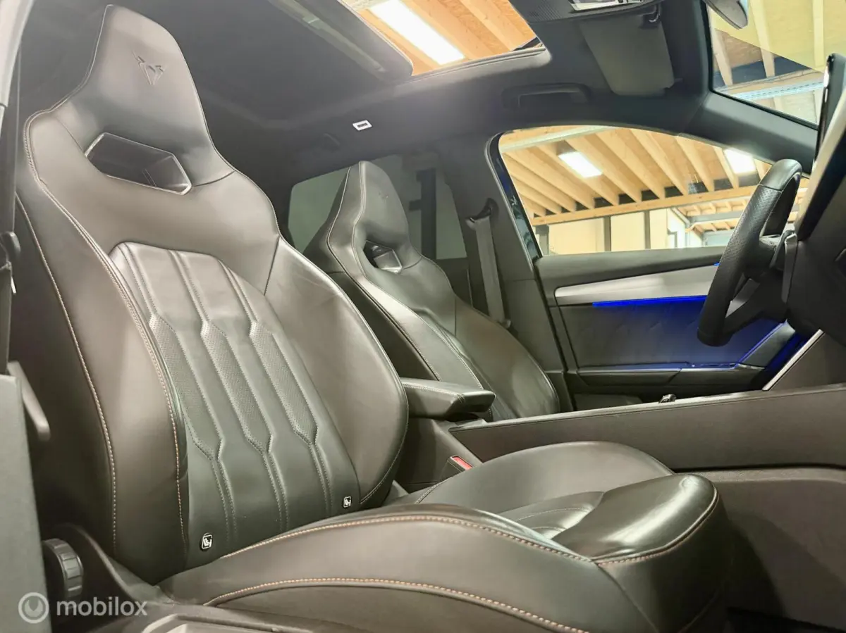 1.4 e-Hybrid Performance | Pano | 360 | Dodehoek | Leer | Stuur- & Stoelverwarming | Sfeer | 19" | ACC | Memory | Travel Assist | 204PK