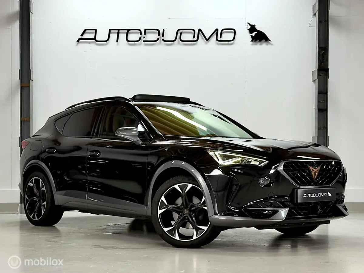 1.4 e-Hybrid Performance | Pano | 360 | Dodehoek | Leer | Stuur- & Stoelverwarming | Sfeer | 19" | ACC | Memory | Travel Assist | 204PK