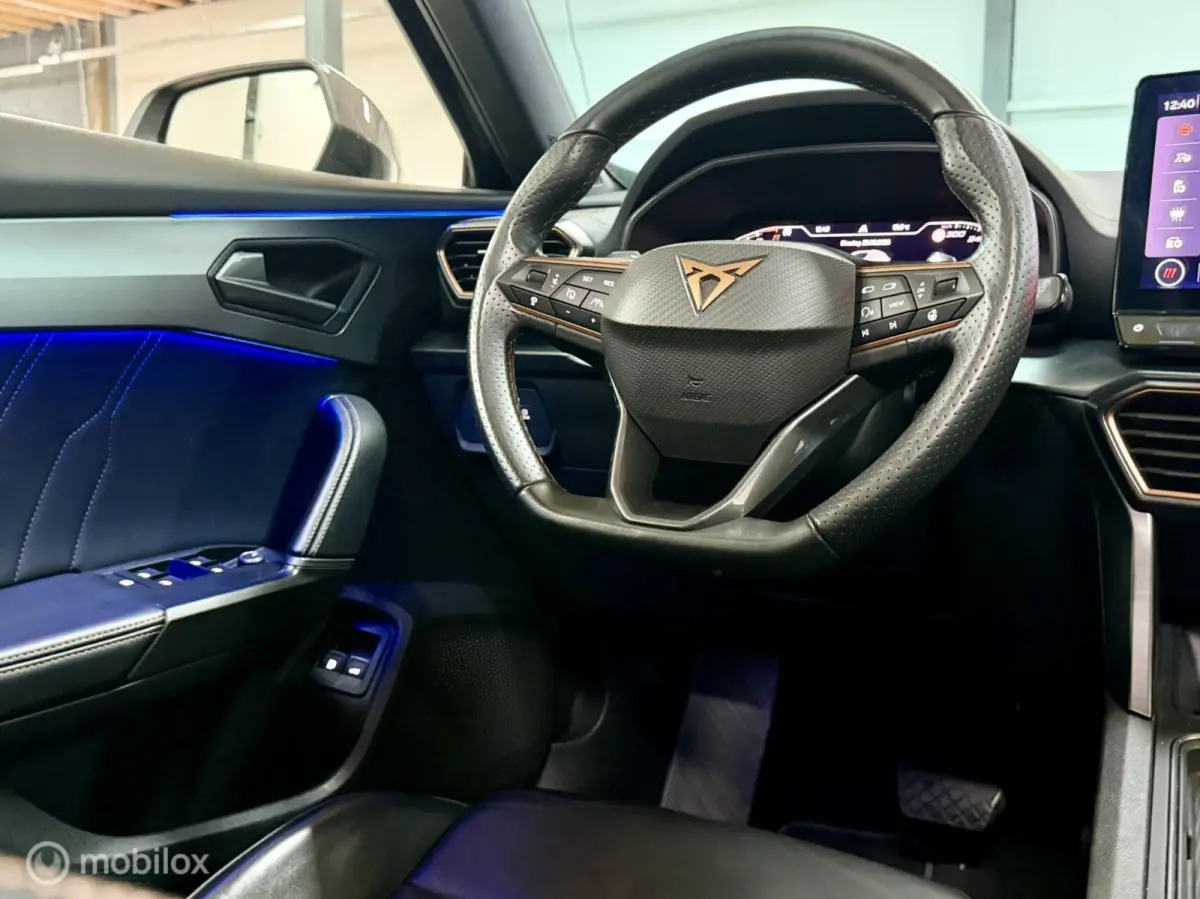 1.4 e-Hybrid Performance | Pano | 360 | Dodehoek | Leer | Stuur- & Stoelverwarming | Sfeer | 19" | ACC | Memory | Travel Assist | 204PK