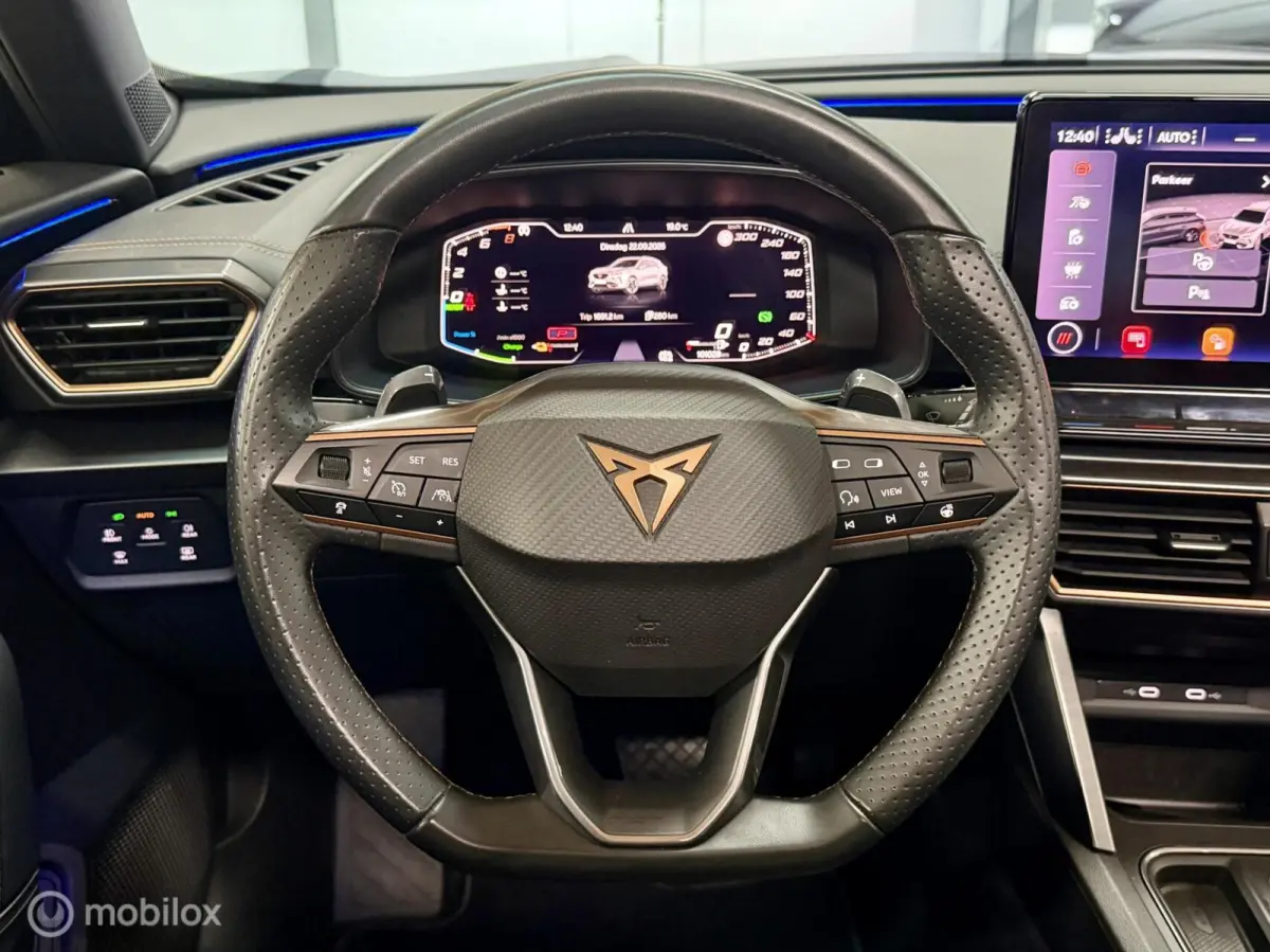 1.4 e-Hybrid Performance | Pano | 360 | Dodehoek | Leer | Stuur- & Stoelverwarming | Sfeer | 19" | ACC | Memory | Travel Assist | 204PK