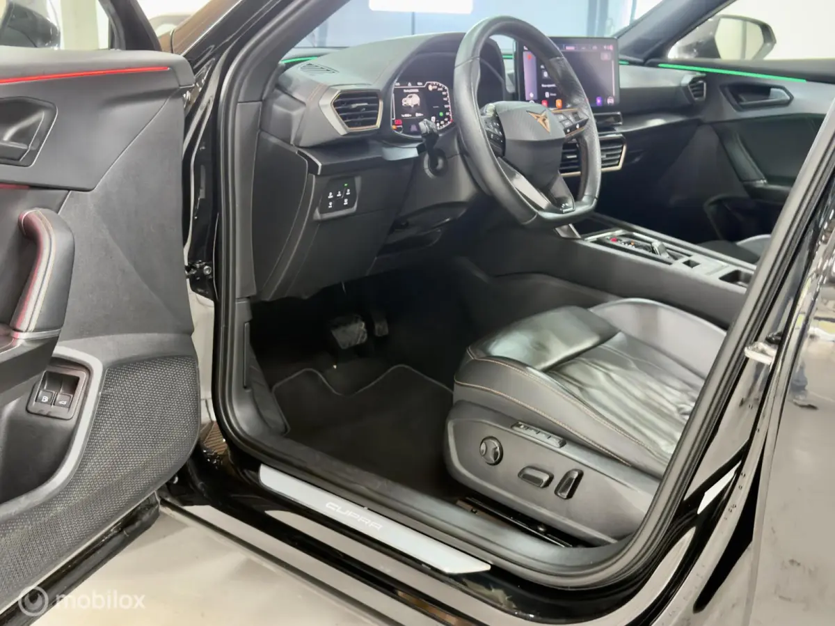 1.4 e-Hybrid Performance | Pano | 360 | Dodehoek | Leer | Stuur- & Stoelverwarming | Sfeer | 19" | ACC | Memory | Travel Assist | 204PK