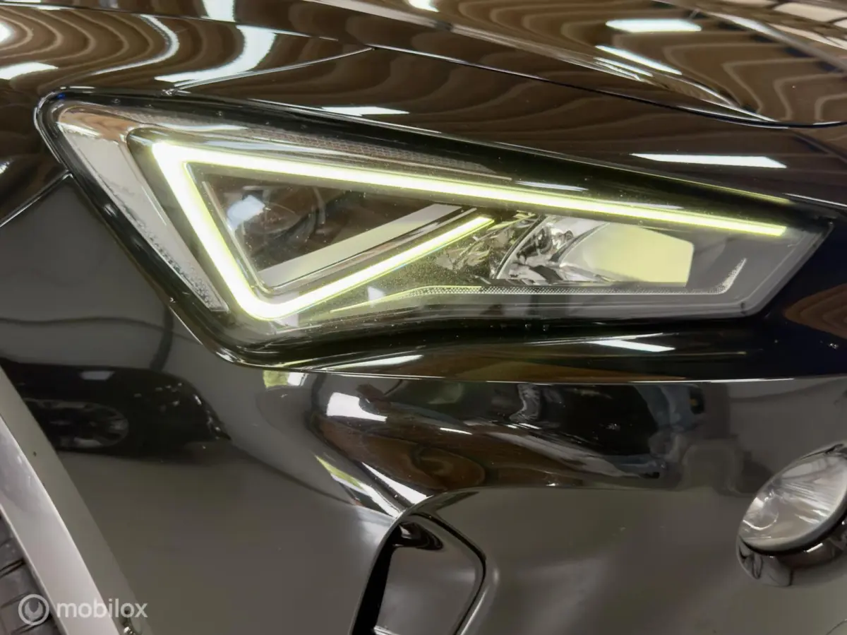 1.4 e-Hybrid Performance | Pano | 360 | Dodehoek | Leer | Stuur- & Stoelverwarming | Sfeer | 19" | ACC | Memory | Travel Assist | 204PK