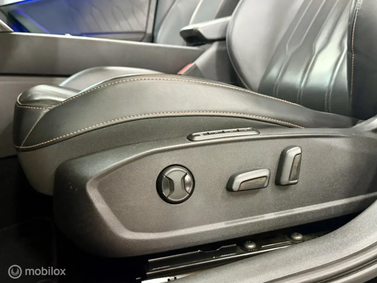 1.4 e-Hybrid Performance | Pano | 360 | Dodehoek | Leer | Stuur- & Stoelverwarming | Sfeer | 19" | ACC | Memory | Travel Assist | 204PK