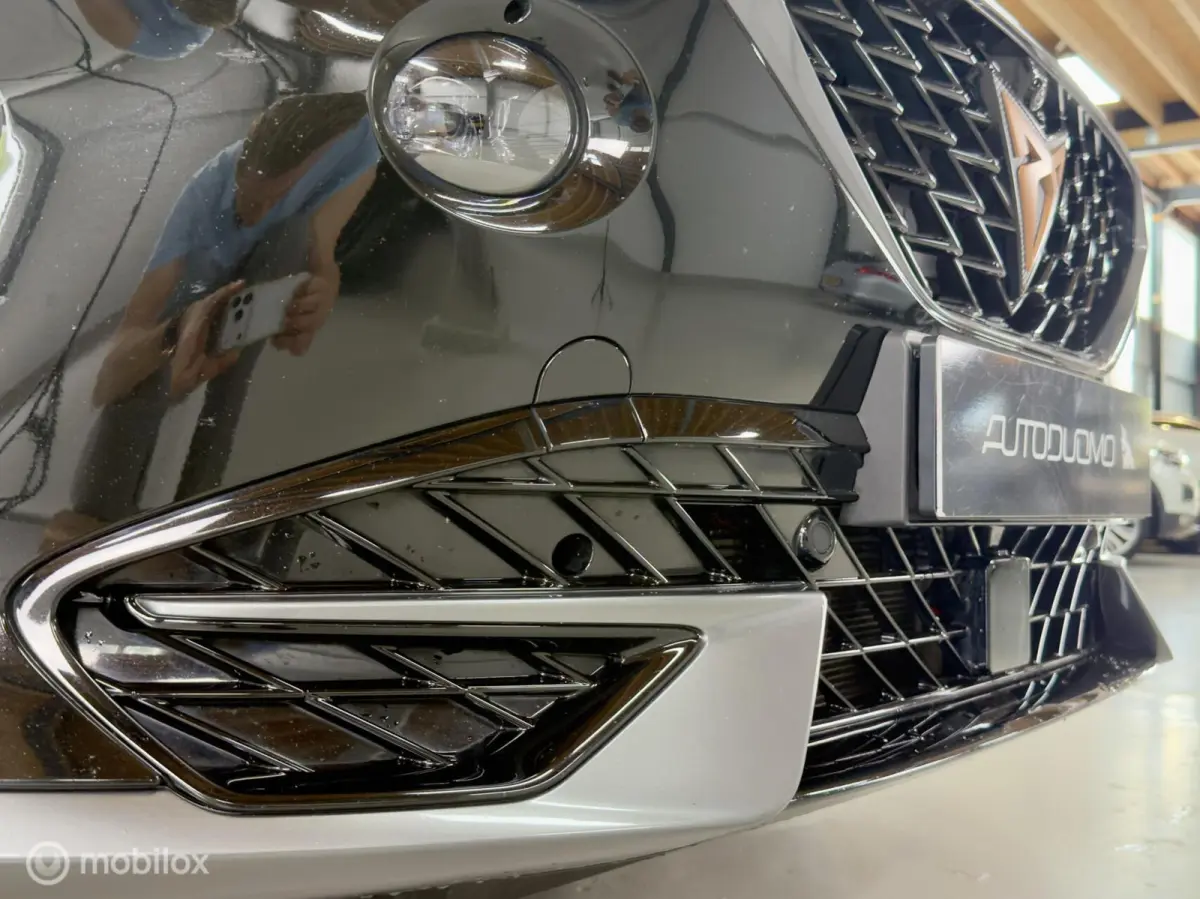 1.4 e-Hybrid Performance | Pano | 360 | Dodehoek | Leer | Stuur- & Stoelverwarming | Sfeer | 19" | ACC | Memory | Travel Assist | 204PK