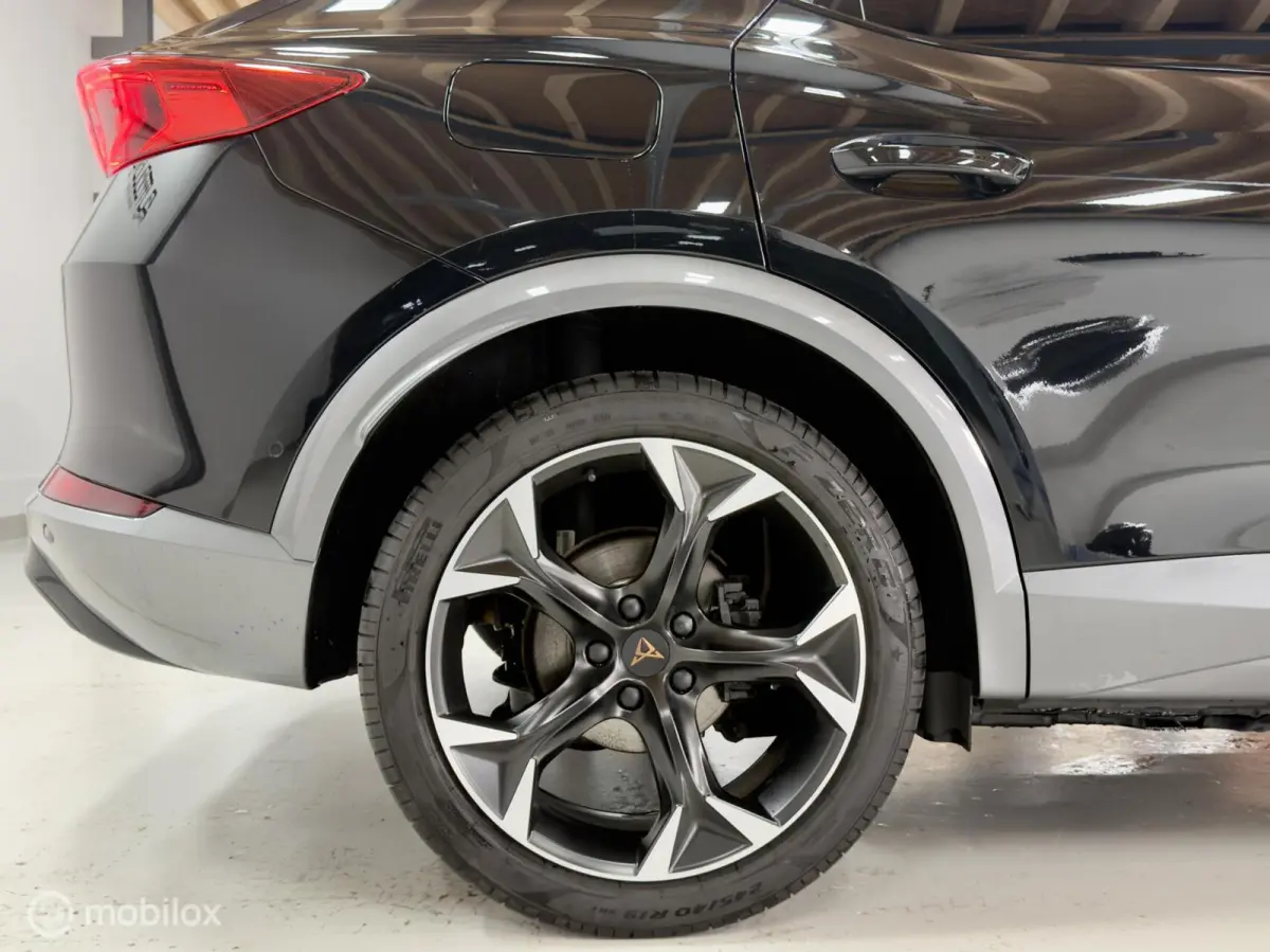 1.4 e-Hybrid Performance | Pano | 360 | Dodehoek | Leer | Stuur- & Stoelverwarming | Sfeer | 19" | ACC | Memory | Travel Assist | 204PK