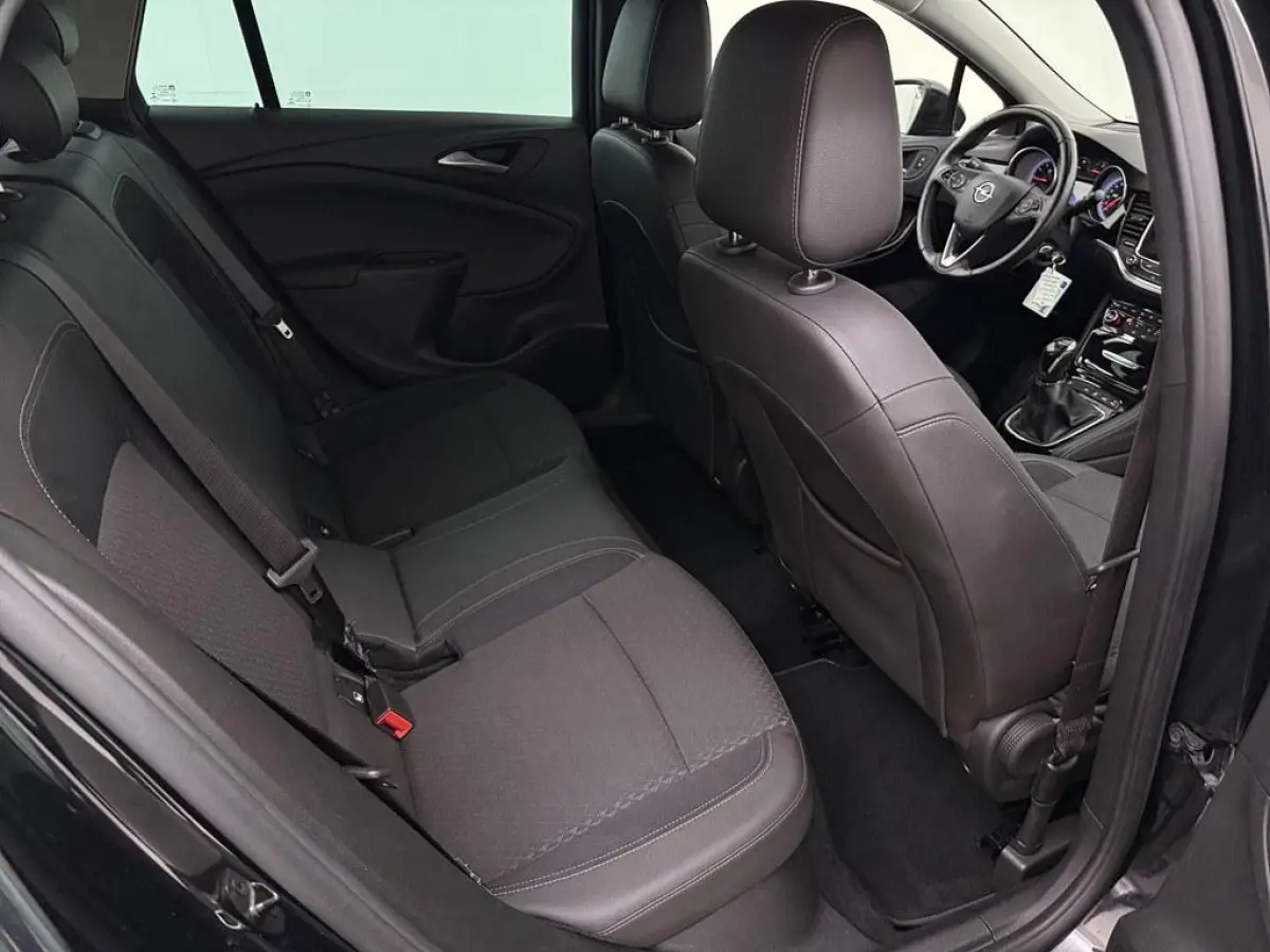 1.4 Business Executive Cam/Trekhaak/Winterpakket /Navi/LM Velgen