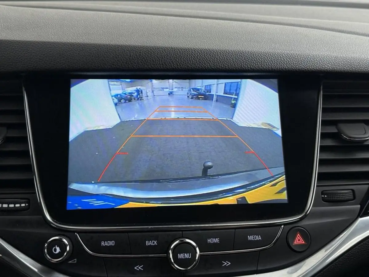 1.4 Business Executive Cam/Trekhaak/Winterpakket /Navi/LM Velgen