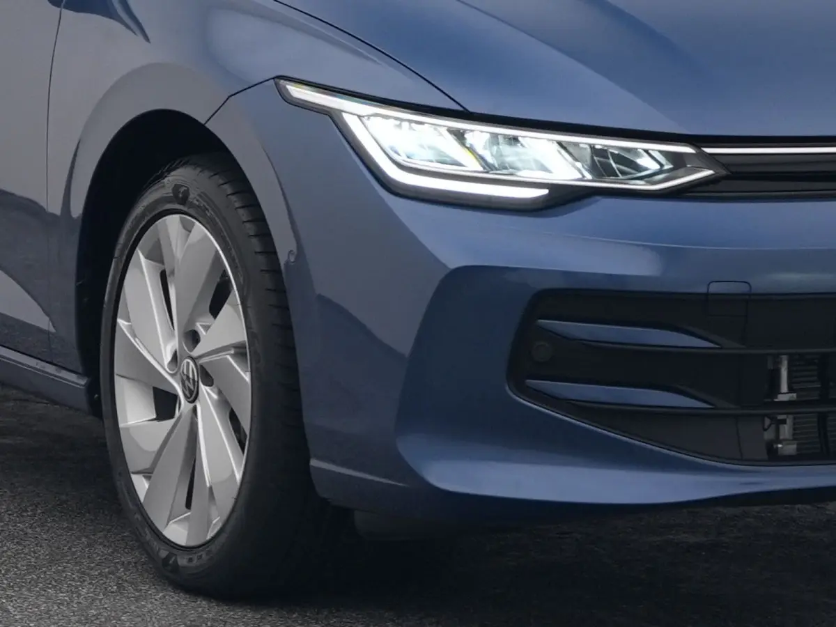 1.5 eHybrid Life Edition | CAMERA | ADAPTIVE | STOEL- EN STUURVERW.
