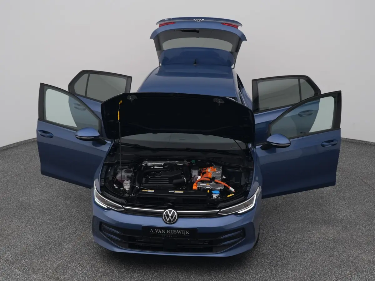1.5 eHybrid Life Edition | CAMERA | ADAPTIVE | STOEL- EN STUURVERW.