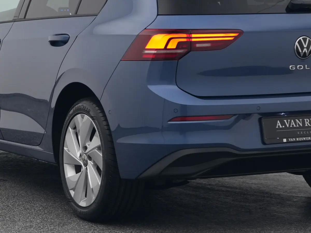 1.5 eHybrid Life Edition | CAMERA | ADAPTIVE | STOEL- EN STUURVERW.
