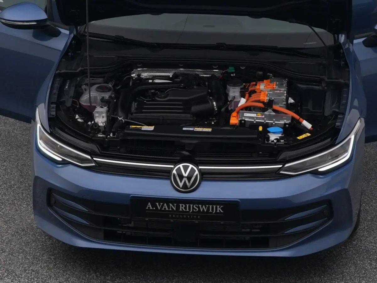 1.5 eHybrid Life Edition | CAMERA | ADAPTIVE | STOEL- EN STUURVERW.