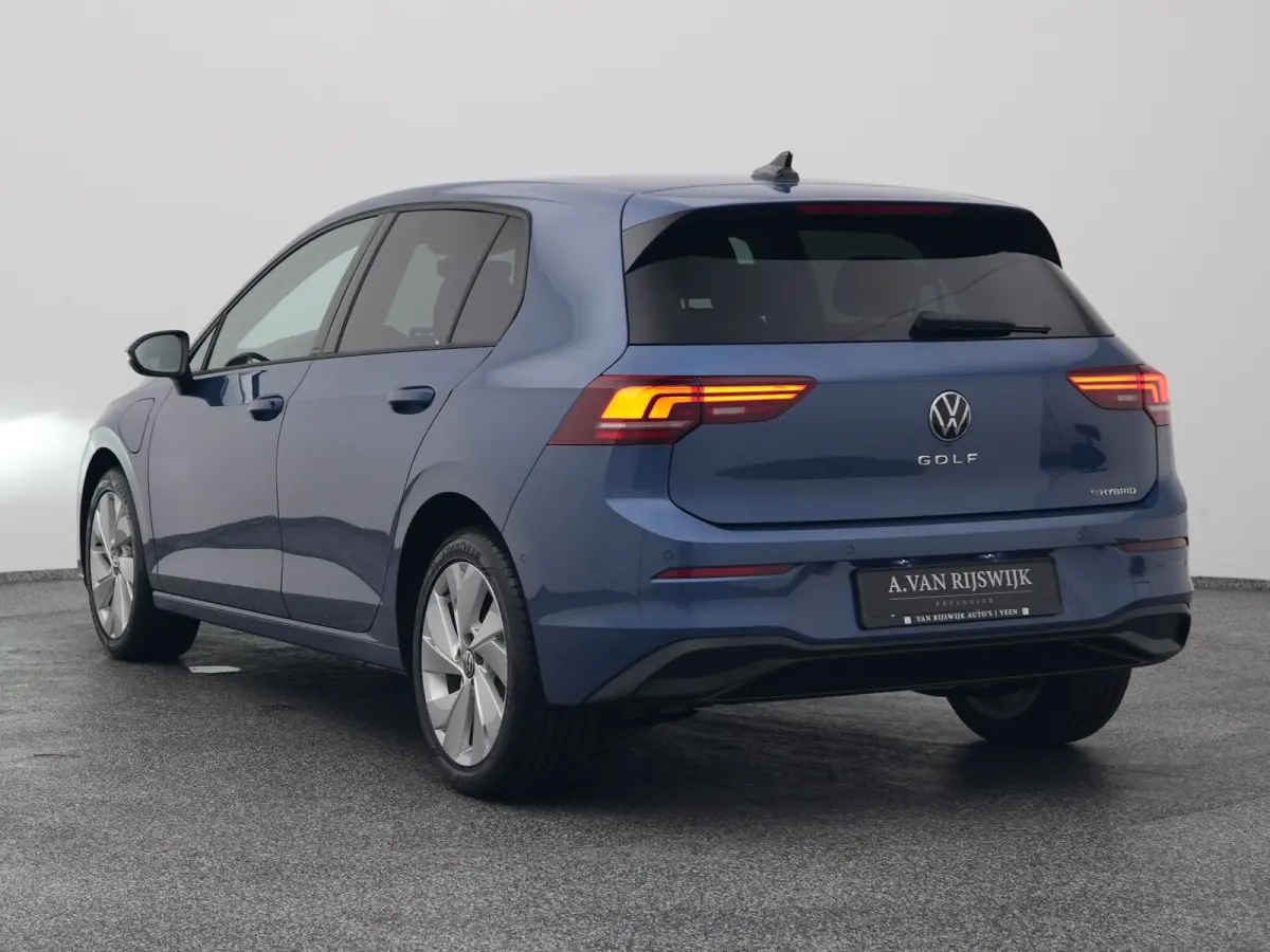 1.5 eHybrid Life Edition | CAMERA | ADAPTIVE | STOEL- EN STUURVERW.