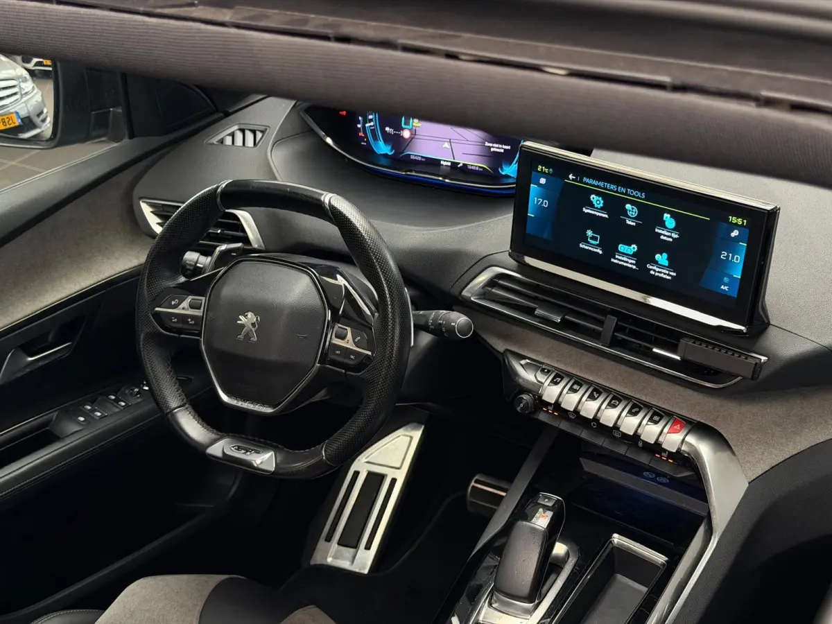 1.6 HYbrid 225 GT / pano / camera /