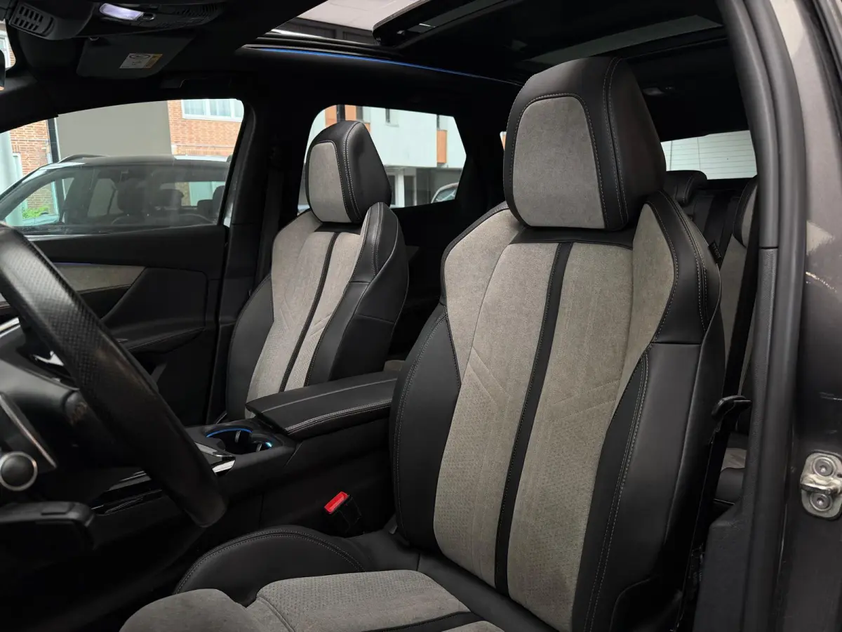 1.6 HYbrid 225 GT / pano / camera /