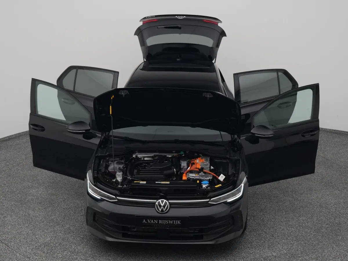 1.5 eHybrid Life Edition | CAMERA | ADAPTIVE | STOEL- EN STUURVERW.