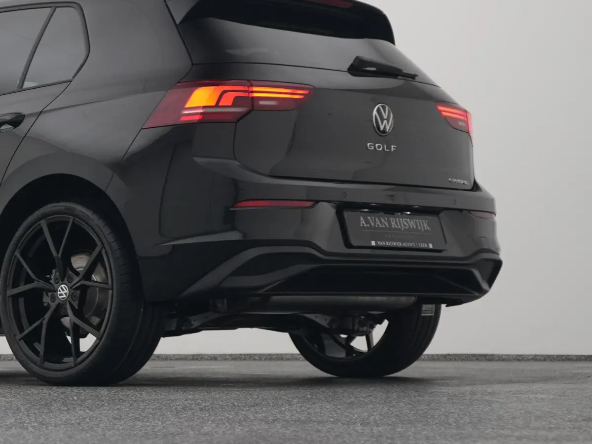 1.5 eHybrid Life Edition | CAMERA | ADAPTIVE | STOEL- EN STUURVERW.