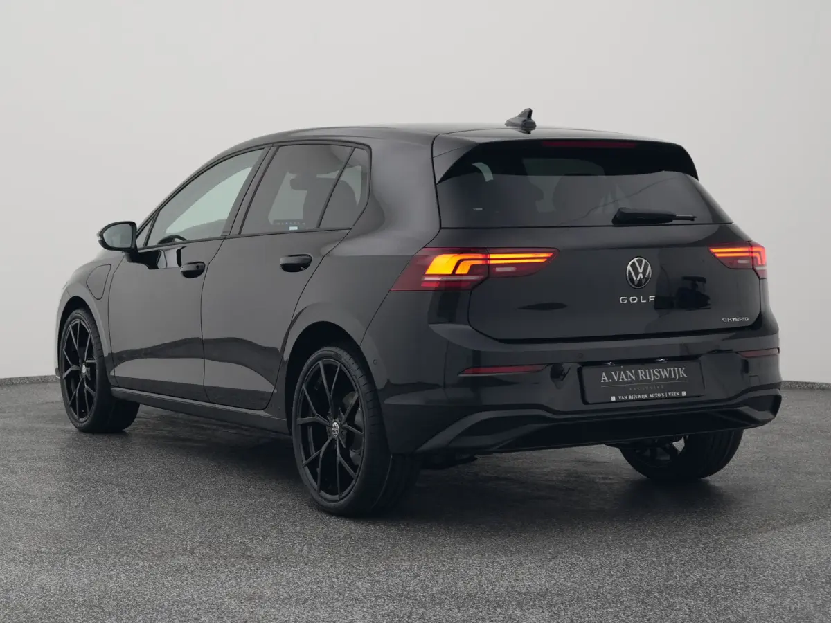 1.5 eHybrid Life Edition | CAMERA | ADAPTIVE | STOEL- EN STUURVERW.