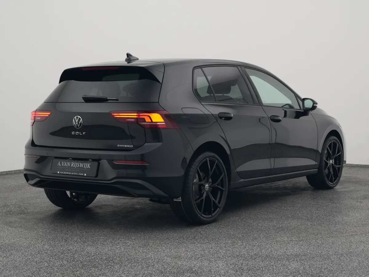 1.5 eHybrid Life Edition | CAMERA | ADAPTIVE | STOEL- EN STUURVERW.