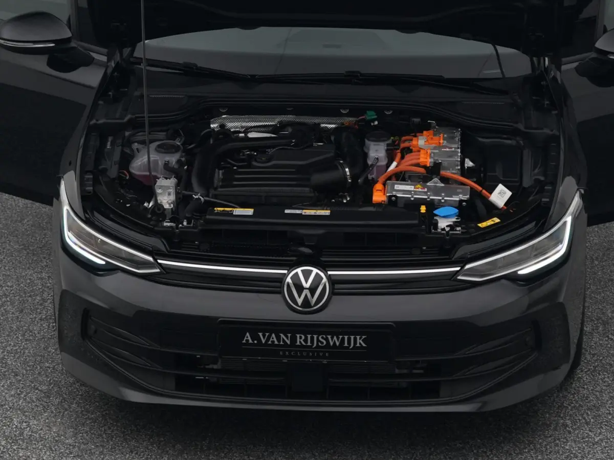 1.5 eHybrid Life Edition | CAMERA | ADAPTIVE | STOEL- EN STUURVERW.