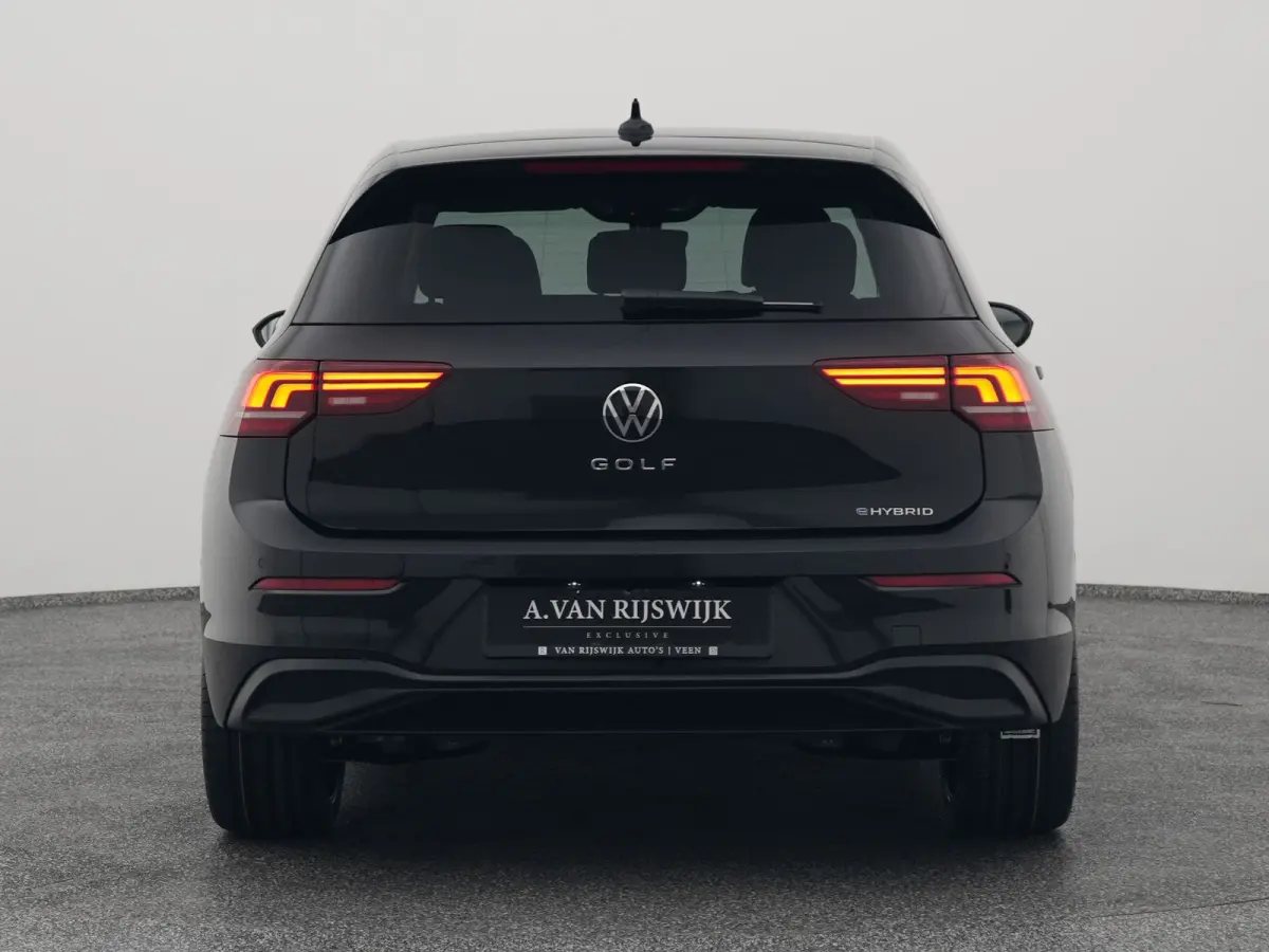 1.5 eHybrid Life Edition | CAMERA | ADAPTIVE | STOEL- EN STUURVERW.