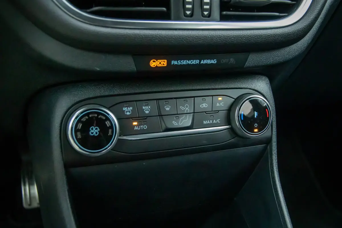 1.0 EcoBoost ST-Line | Cruise Control | Apple Carplay/Android Auto | Parkeersensoren achter | | Apple Carplay/Android Auto|telefoonintegratie premium | Cruise control | Keyless start