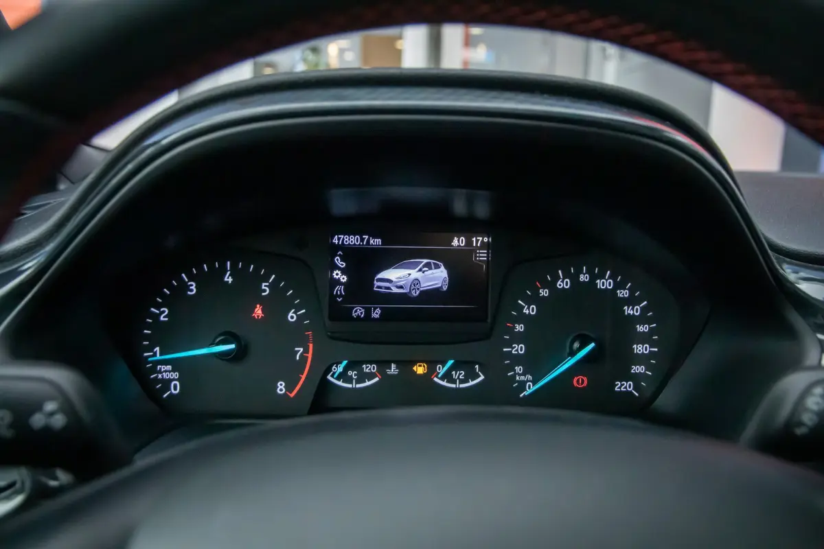 1.0 EcoBoost ST-Line | Cruise Control | Apple Carplay/Android Auto | Parkeersensoren achter | | Apple Carplay/Android Auto|telefoonintegratie premium | Cruise control | Keyless start