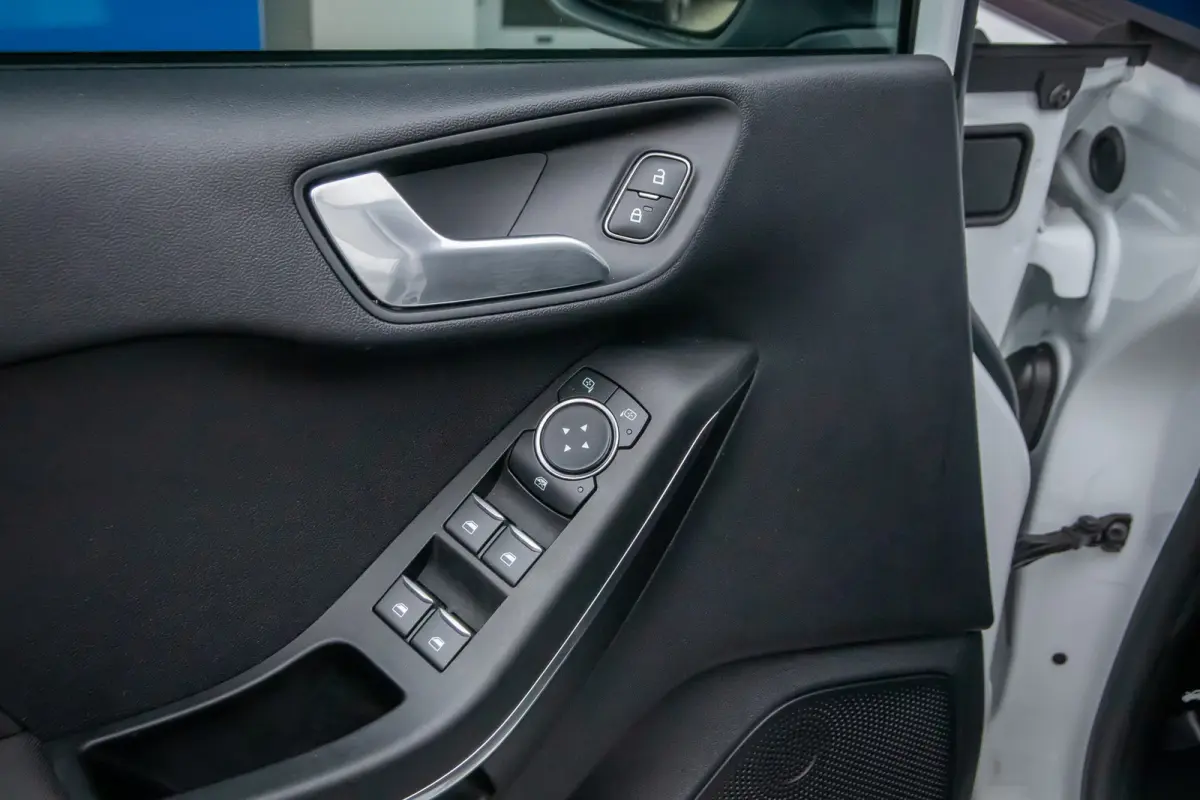 1.0 EcoBoost ST-Line | Cruise Control | Apple Carplay/Android Auto | Parkeersensoren achter | | Apple Carplay/Android Auto|telefoonintegratie premium | Cruise control | Keyless start
