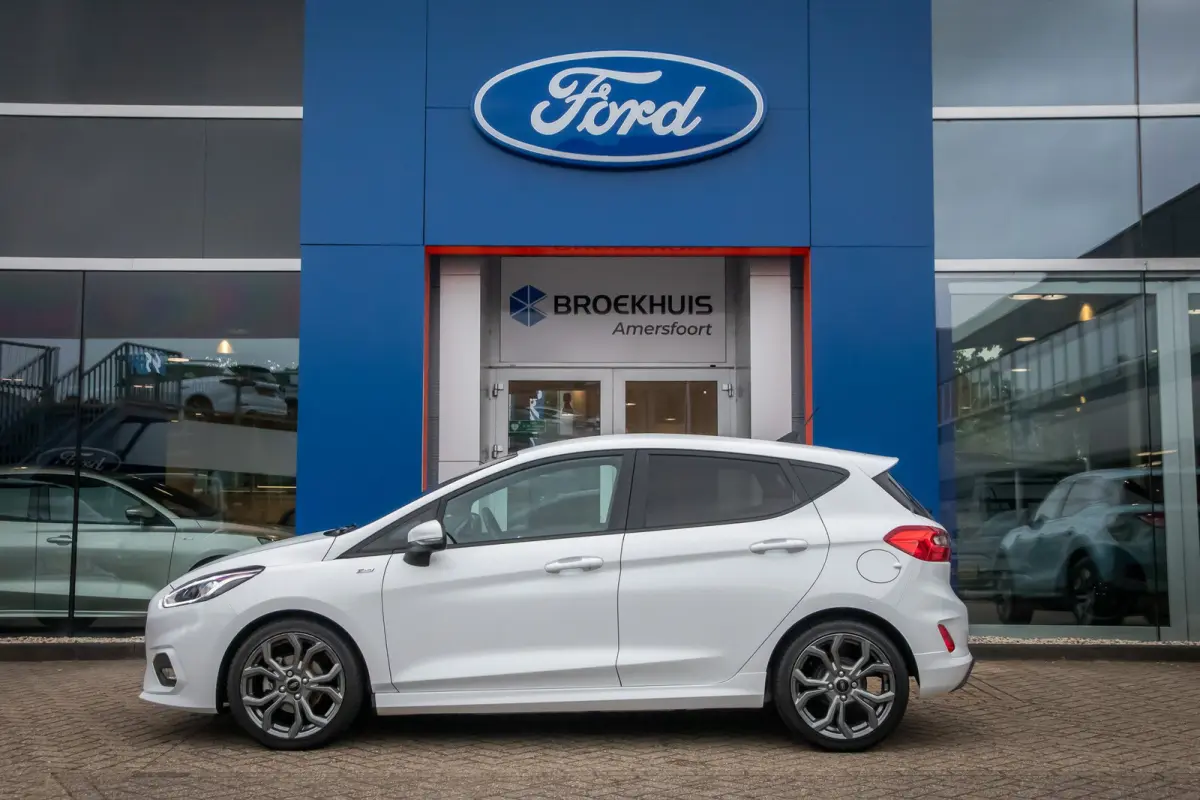 1.0 EcoBoost ST-Line | Cruise Control | Apple Carplay/Android Auto | Parkeersensoren achter | | Apple Carplay/Android Auto|telefoonintegratie premium | Cruise control | Keyless start