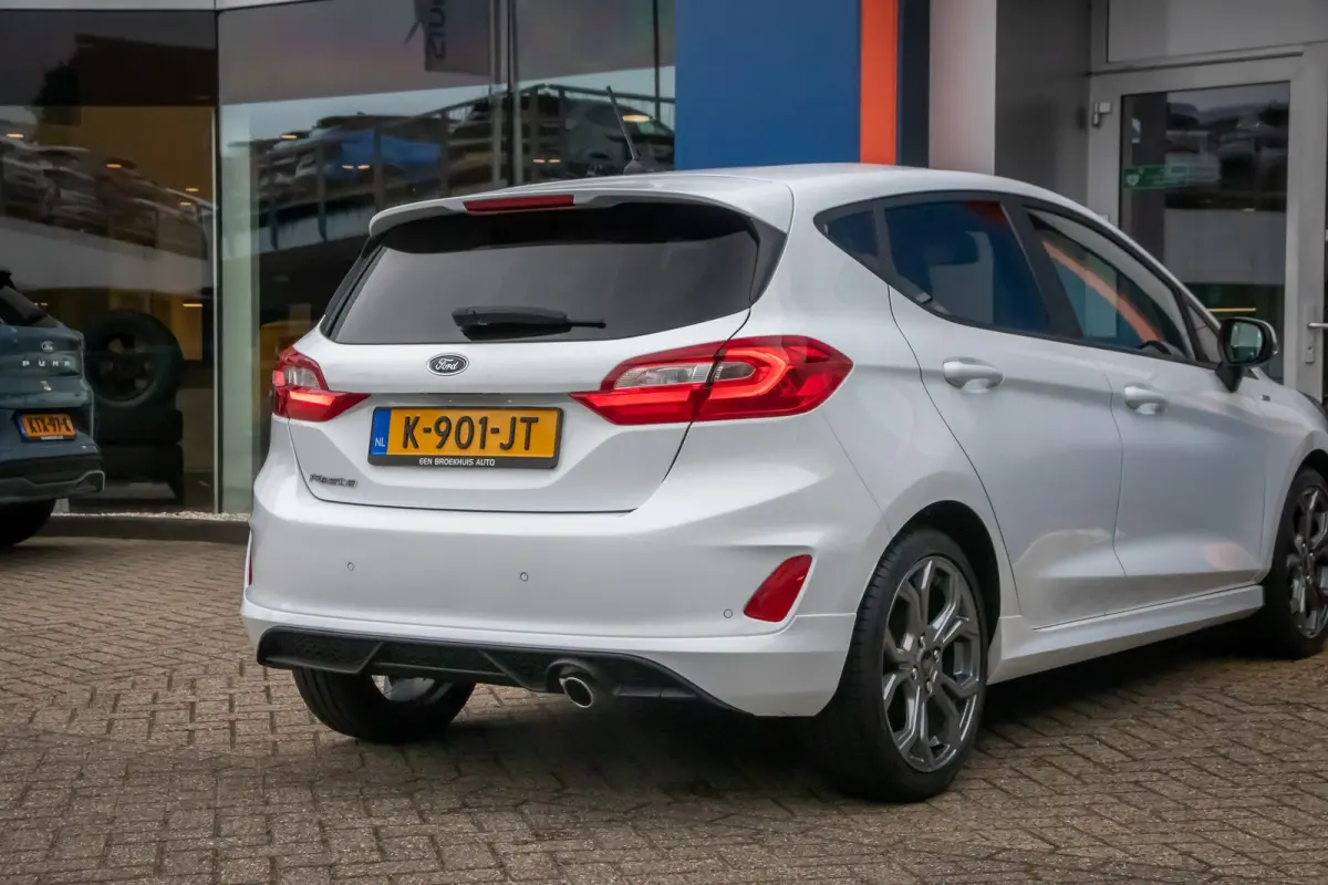 1.0 EcoBoost ST-Line | Cruise Control | Apple Carplay/Android Auto | Parkeersensoren achter | | Apple Carplay/Android Auto|telefoonintegratie premium | Cruise control | Keyless start