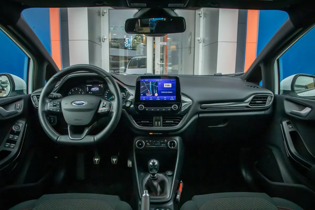 1.0 EcoBoost ST-Line | Cruise Control | Apple Carplay/Android Auto | Parkeersensoren achter | | Apple Carplay/Android Auto|telefoonintegratie premium | Cruise control | Keyless start