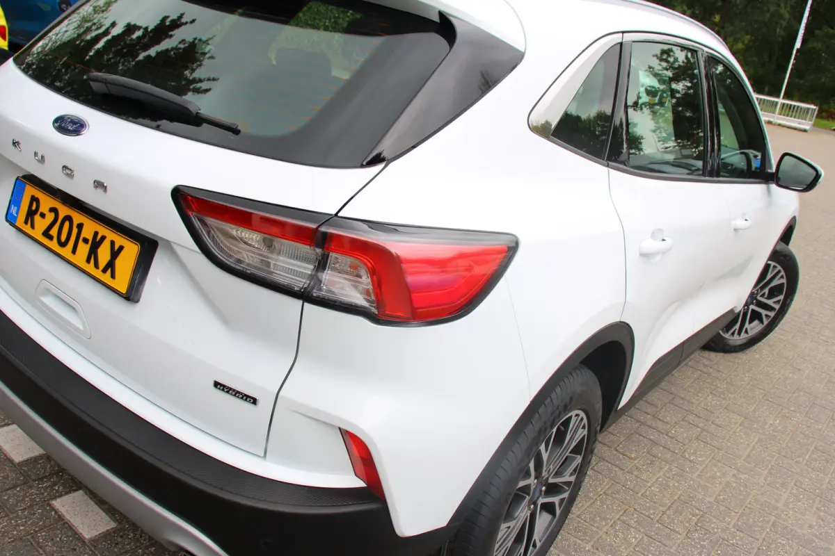 2.5 PHEV Titanium | NL-AUTO! | 1E EIGENAAR! | CAMERA | WINTERPACK | CRUISE | LANE ASSIST | PARK SENS V+A | NAVI | CLIMA