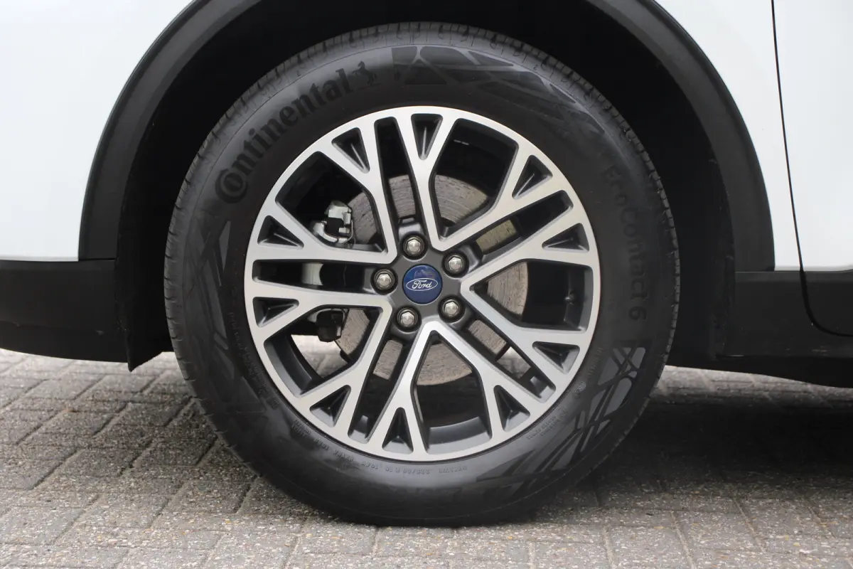 2.5 PHEV Titanium | NL-AUTO! | 1E EIGENAAR! | CAMERA | WINTERPACK | CRUISE | LANE ASSIST | PARK SENS V+A | NAVI | CLIMA
