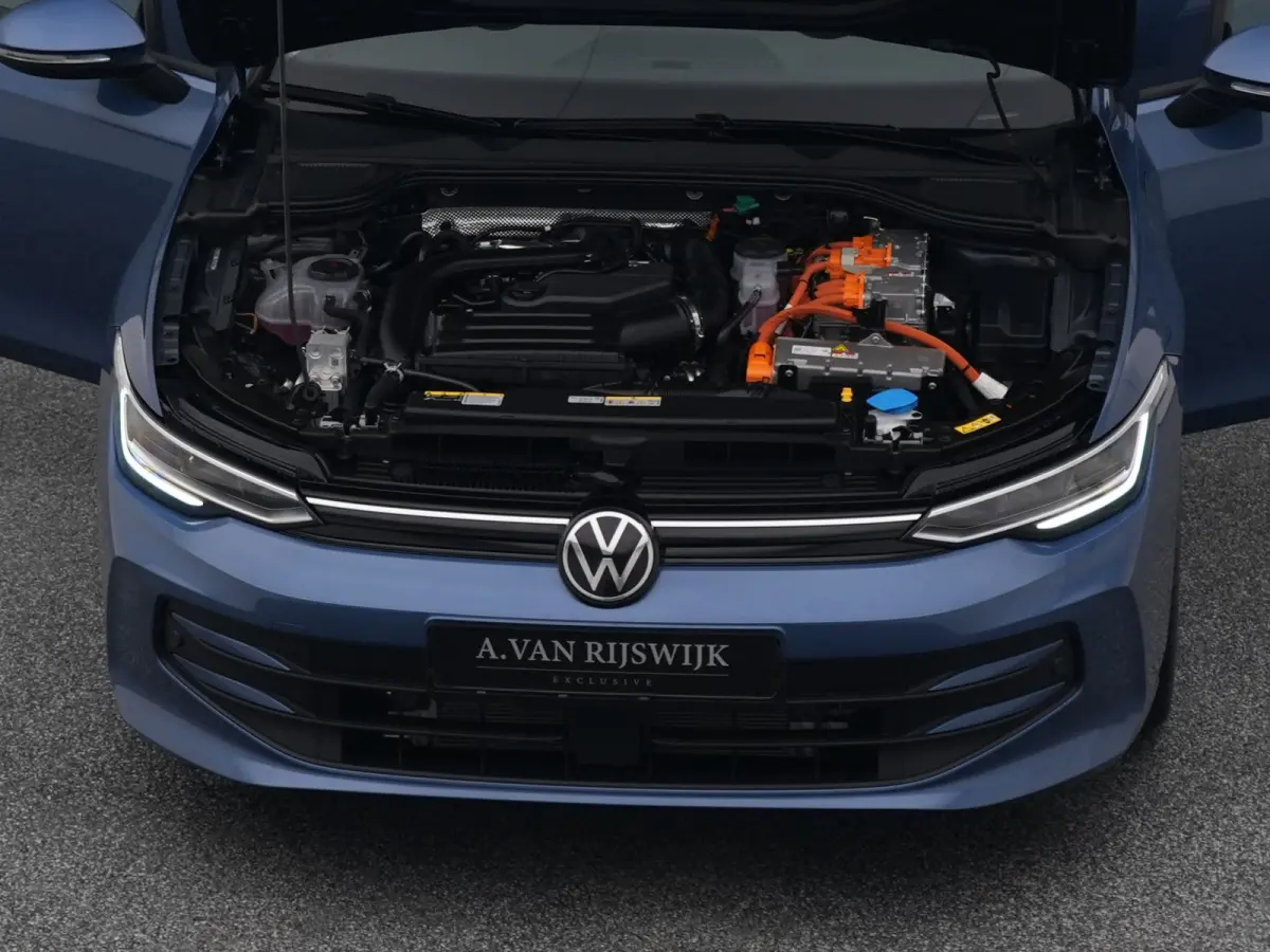 1.5 eHybrid Life Edition | CAMERA | ADAPTIVE | STOEL- EN STUURVERW.