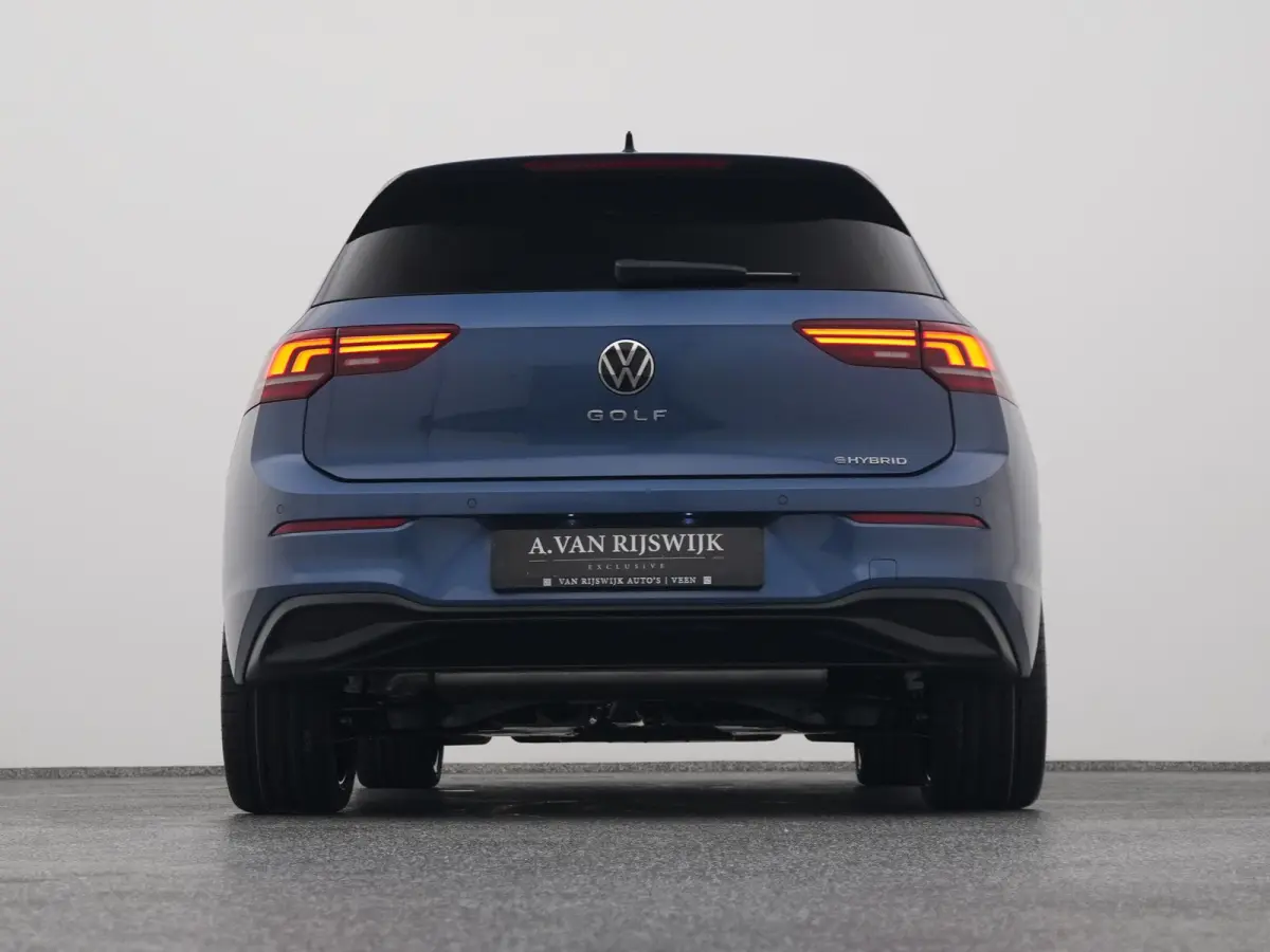1.5 eHybrid Life Edition | CAMERA | ADAPTIVE | STOEL- EN STUURVERW.