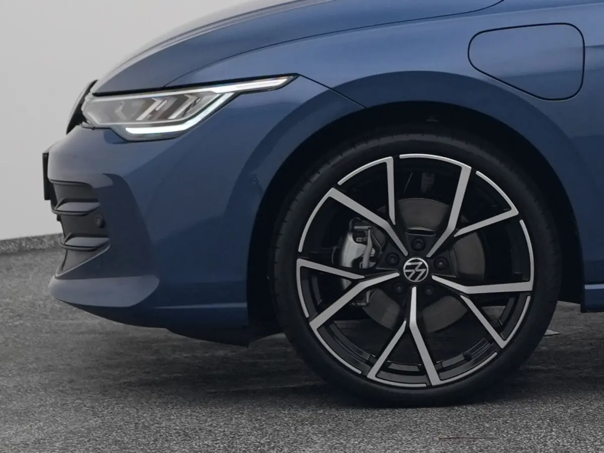 1.5 eHybrid Life Edition | CAMERA | ADAPTIVE | STOEL- EN STUURVERW.