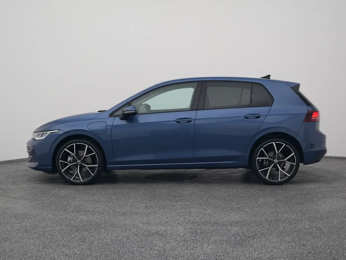 1.5 eHybrid Life Edition | CAMERA | ADAPTIVE | STOEL- EN STUURVERW.
